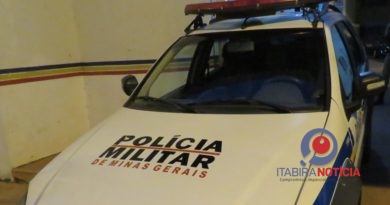 Motorista fica em estado grave após colisão com ônibus estacionado no bairro Fênix