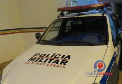 Motorista fica em estado grave após colisão com ônibus estacionado no bairro Fênix