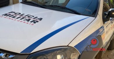 Servidora de cidade mineira é acusada de usar R$ 31 mil de recursos públicos em cirurgias plásticas