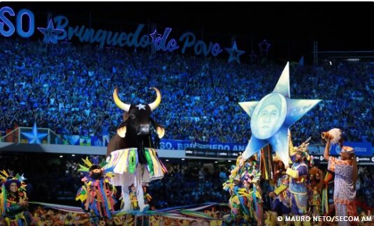 Boi Caprichoso vence o Festival de Parintins por menos de um ponto