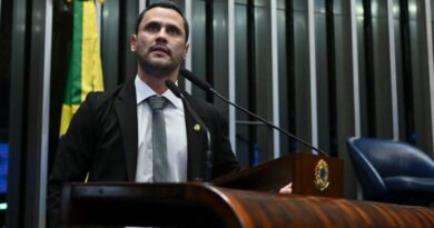 O candidato em quem o próprio partido diz não confiar
