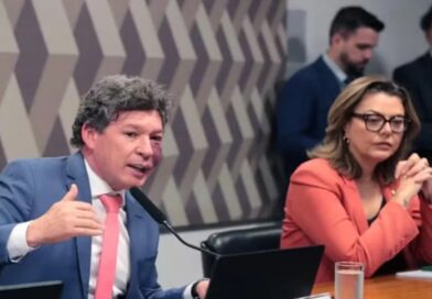 Câmara aprova fim da “taxa das blusinhas”; proposta segue ao Senado