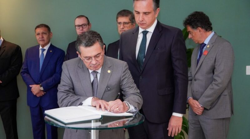 Pacheco assume cargo no TCU e afirma que diálogo institucional fortalece as instituições